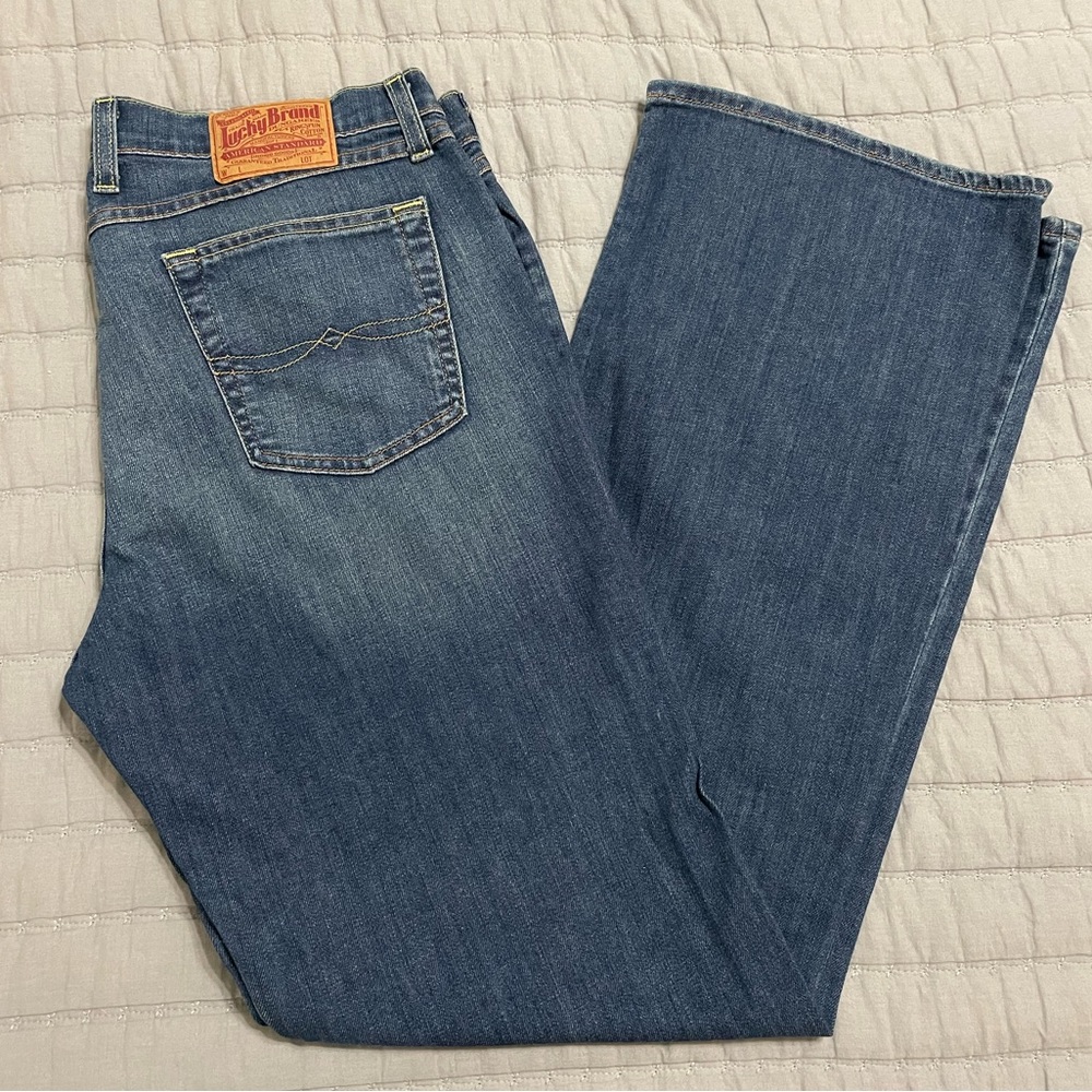 Mid-Rise Flare Lucky Brand Jeans. Size 16